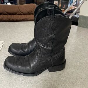 Men’s Ariat Black Square Toe Boots sz. 8.5D